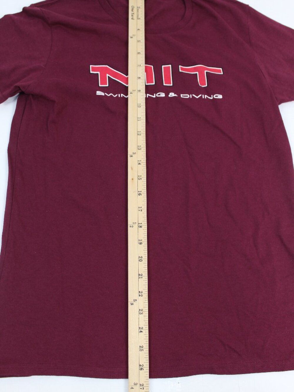 MIT Swimming and Diving Womens Red Large Tshirt - Picture 8 of 9